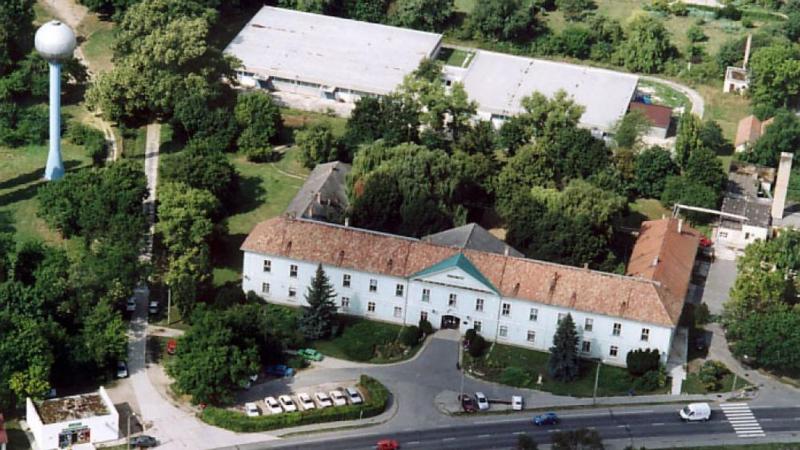A jövőben Enyingen egy különleges Csekonics emlékszoba létrehozása válhat valóra.