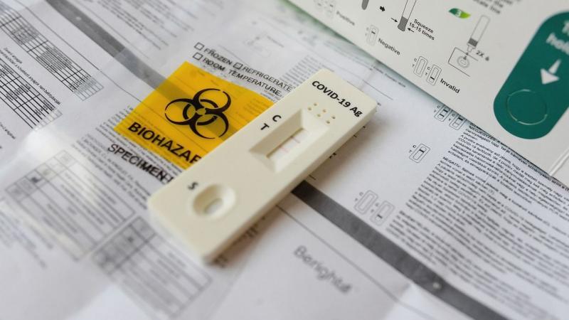 Új Covid-variáns bukkant fel: figyelmeztető jelek lehetnek, ha ezeket a tüneteket tapasztalod! – Milyen jelekre érdemes figyelni? – Az Infektológiai osztály vezetőjével beszélgettünk.