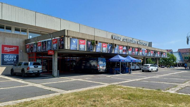 **Őszi Otthoni Munkák: Szerszám- és Védőfelszerelés Ellenőrző Lista a Vasas Szerszám Központtól**

Ahogy az őszi levelek színesednek, úgy itt az ideje, hogy felkészüljünk az otthoni munkákra! A Vasas Szerszám Központ segít, hogy minden szükséges eszközt é