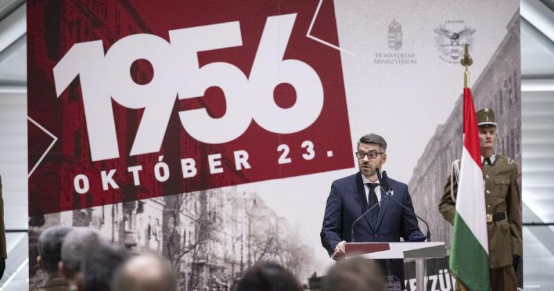 Kutnyánszky Zsolt szavaival élve, a magyar nép lelkében ma is elevenen él 1956 öröksége, hiszen a szabadság, a bátorság és az igazság iránti vágy mindannyiunk véreben lüktet. Ez a történelmi esemény nem csupán a múlt része, hanem egy folyamatos inspiráció