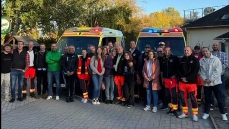 Érzelmekkel teli búcsú Komáromban: 36 év elteltével nyugdíjba vonult a város mentős hőse.