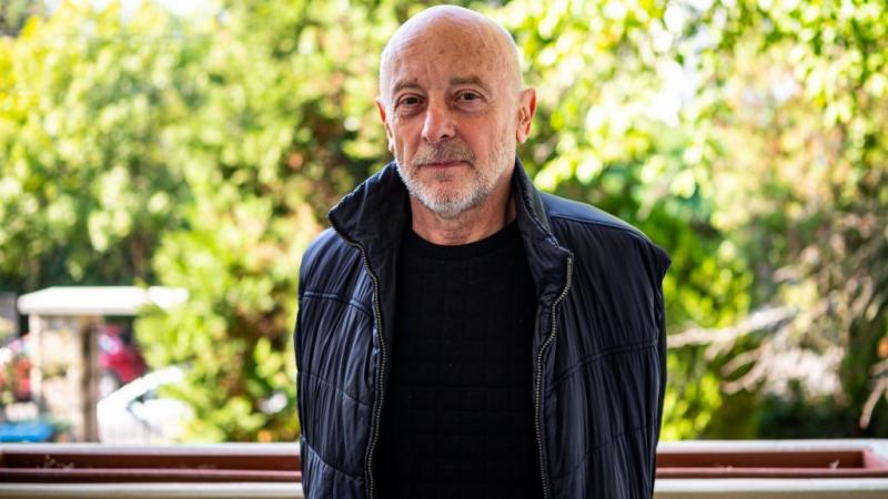 Szilágyi Ákos nyerte el az Artisjus Irodalmi Nagydíjat | 24.hu