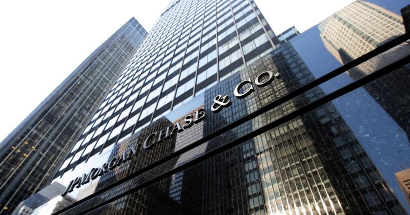 Figyelmeztetés érkezett a JP Morgan vezetőjétől: az amerikai részvénypiac összeomlásának lehetősége egyre inkább fenyeget.