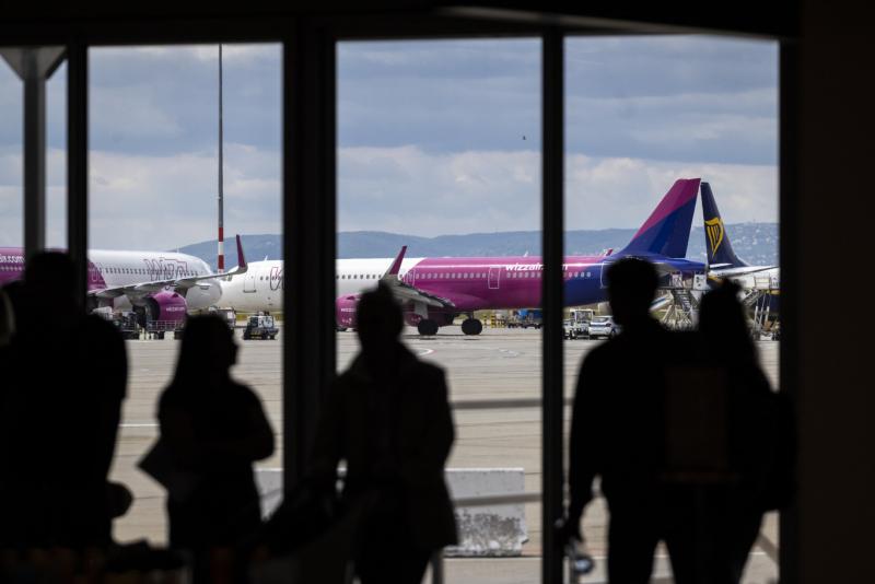 Az Európai Parlament javaslatot tett arra, hogy a repülőgéppel utazók számára bővítse a poggyászkeretet és növelje a kártérítési lehetőségeket.