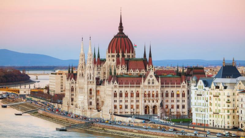 Az IMF jelentős mértékben rontotta Magyarország gazdasági kilátásait: 2025-re drámai visszaesés várható, és sajnos a következő évben sem számíthatunk gyors fellendülésre - írja a Pénzcentrum.