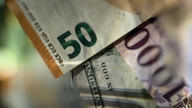 A forint is kap egy kis pofon a bankpiaci zűrzavar következtében.