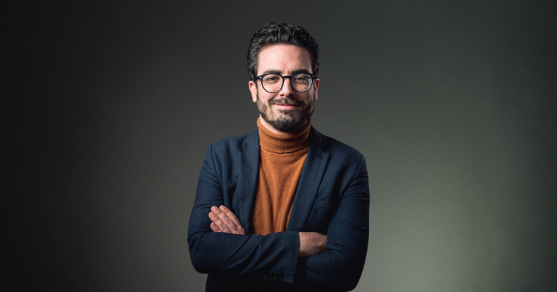 **ChatGPT Hirdetések és a GEO Jövője - Paradigmaváltás a Digitális Marketing Területén?**

A digitális marketing világa folyamatosan változik, és az új technológiák megjelenése mindig új lehetőségeket kínál. Az egyik legizgalmasabb újítás a ChatGPT alapú 