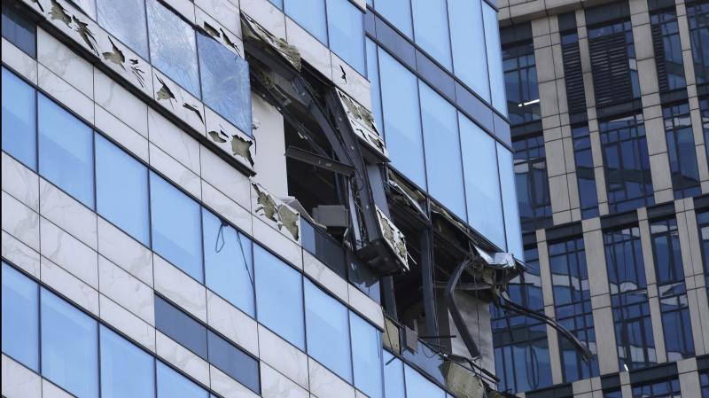 Moszkva közelében dróncsapás érte az egyik lakóépületet, ami számos sérültet eredményezett. Az incidens aggasztó következményekkel jár, és a helyszínen a hatóságok azonnal megkezdték a mentési munkálatokat.